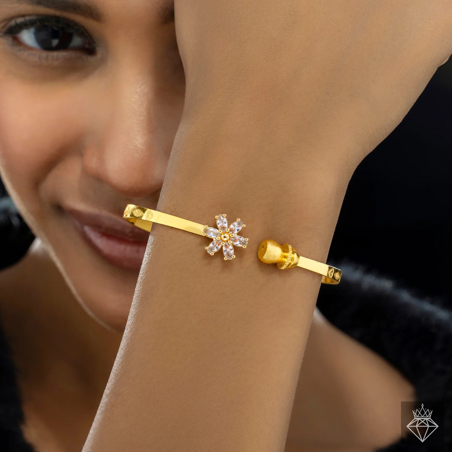 AUROZI Anti-Tarnish Crystal Flower Bangle Bracelet (Adjustable Size)