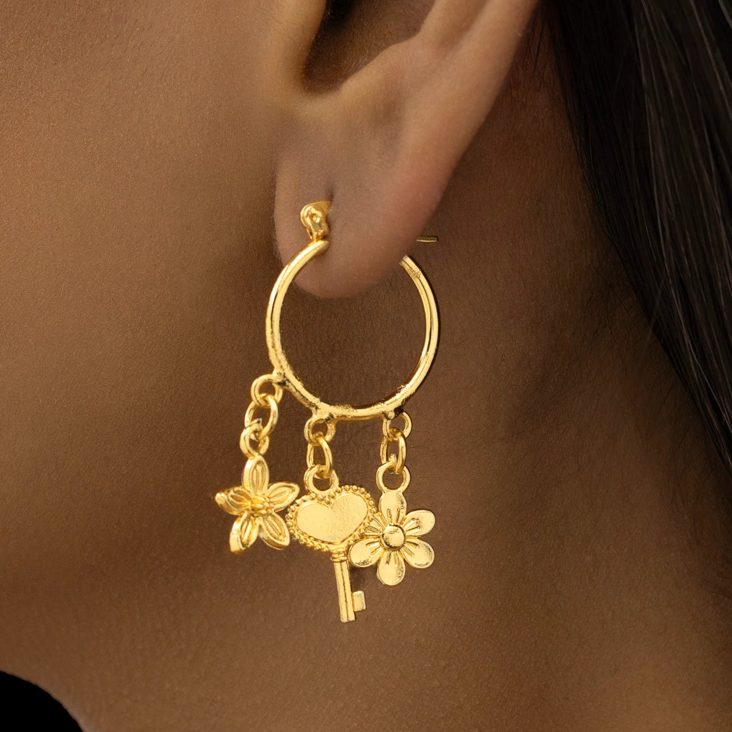 AUROZI Anti-Tarnish Multi-Charm Chain Necklace with Earrings