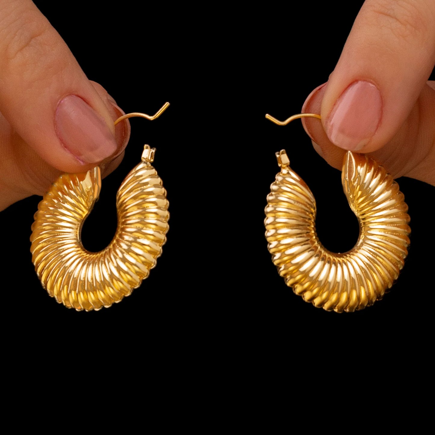 AUROZI Anti-Tarnish Lined Chunky Hollow Hoops