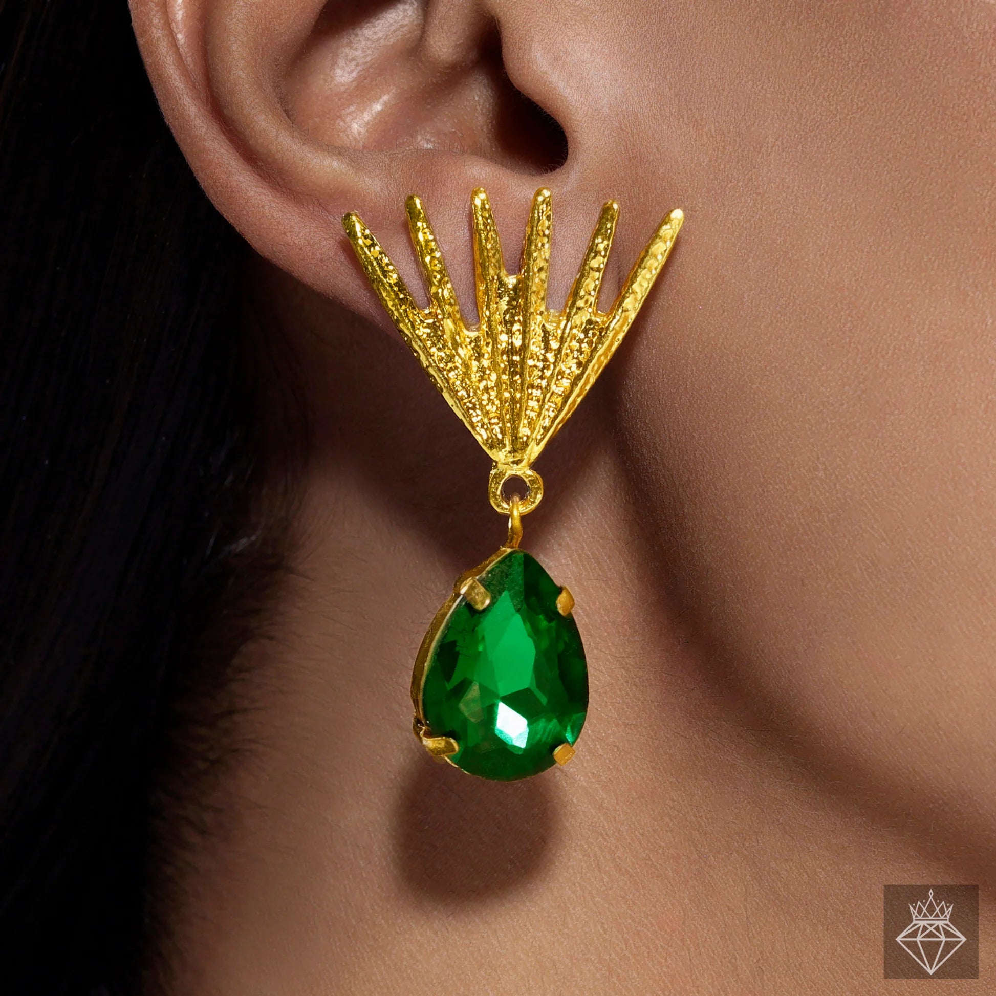 AUROZI Anti-Tarnish Emerald Necklace Set With Earrings