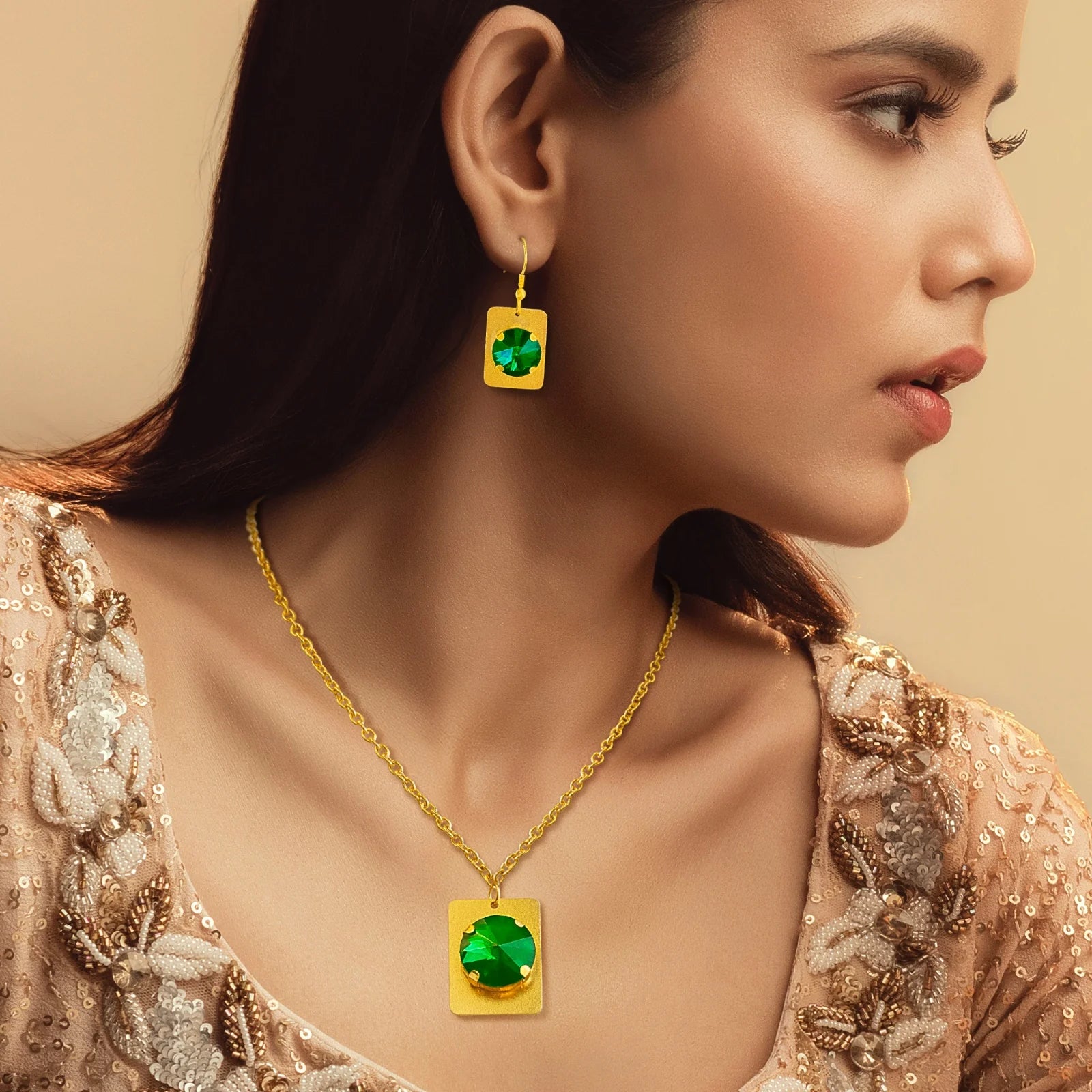 AUROZI Anti-Tarnish Emerald Necklace Set With Earrings