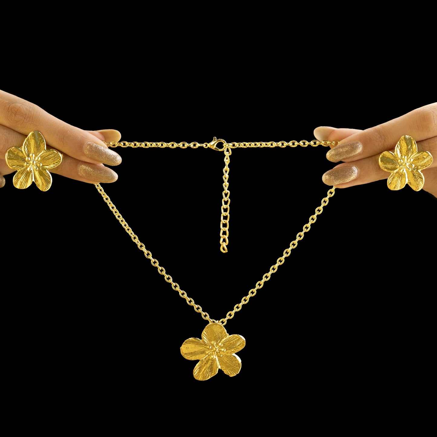 AUROZI Anti-Tarnish Lily Flower Necklace Set With Earrings