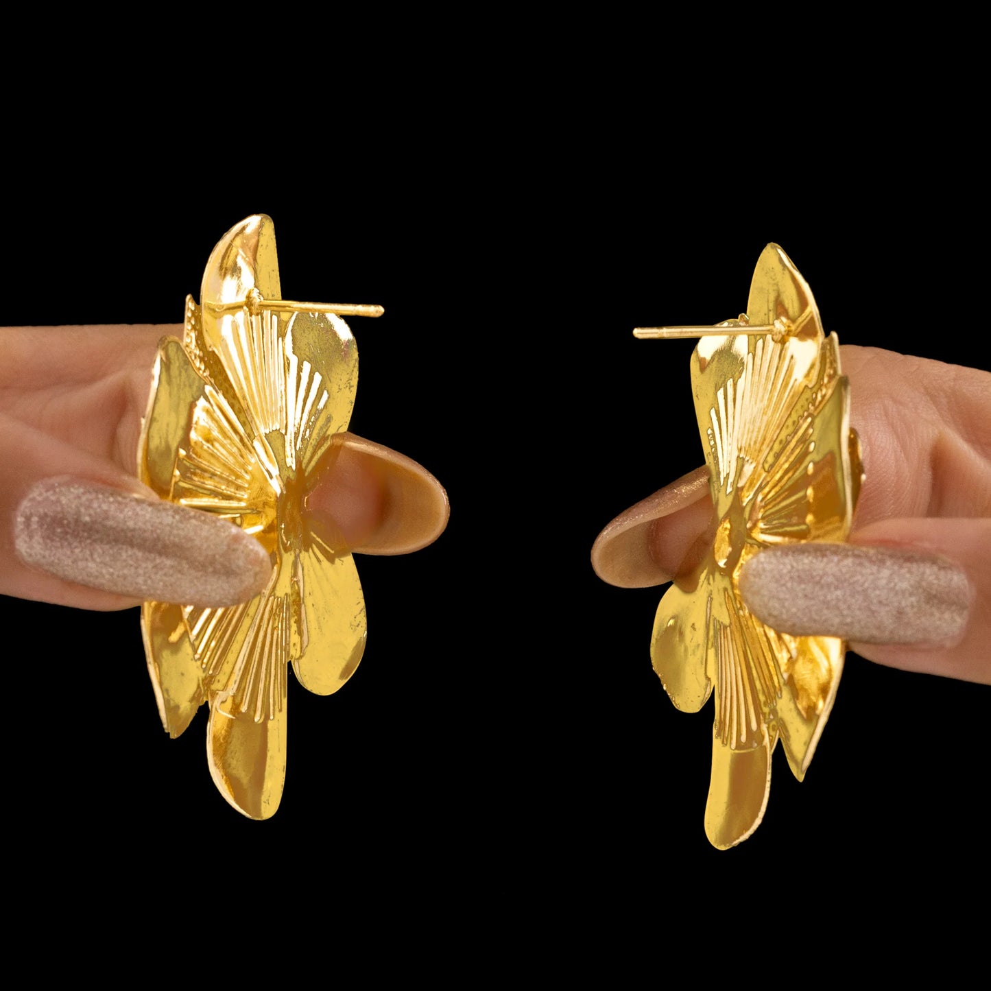 AUROZI Anti-Tarnish Ruby Flower Super Saver Pack Of GOLD Plated WAVY Necklace Set With Earrings, Bracelet & Rings