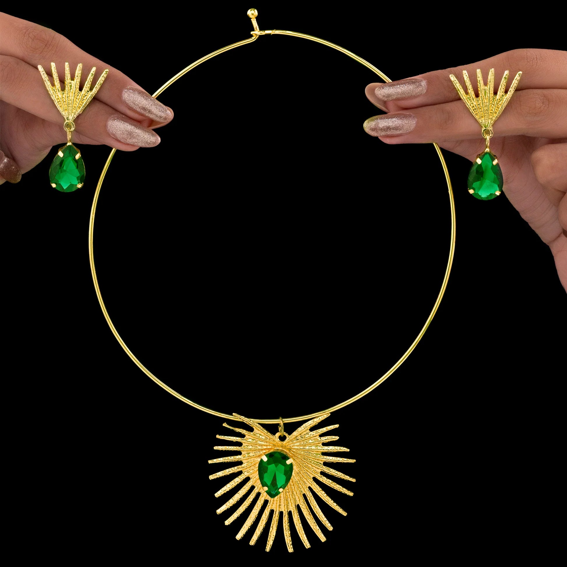 AUROZI Anti-Tarnish Emerald Necklace Set With Earrings